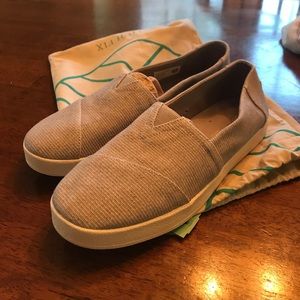 Toms slip on grey sneakers
